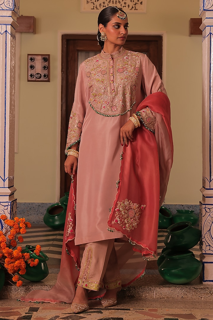 Dusty Pink Silk Marodi Embroidered Kurta Set by MANTHAN at Pernia's Pop Up Shop