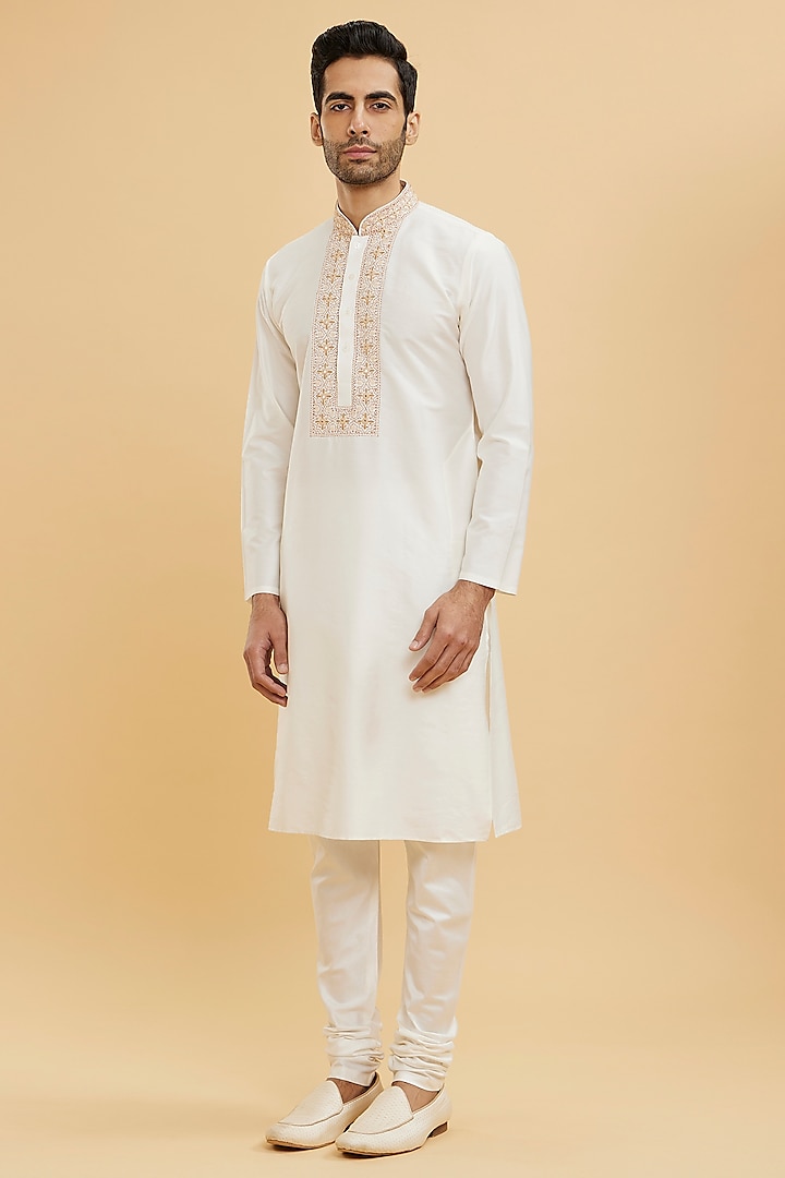 Warm White Blended Viscose Thread Embroidered Kurta Set by Twamev