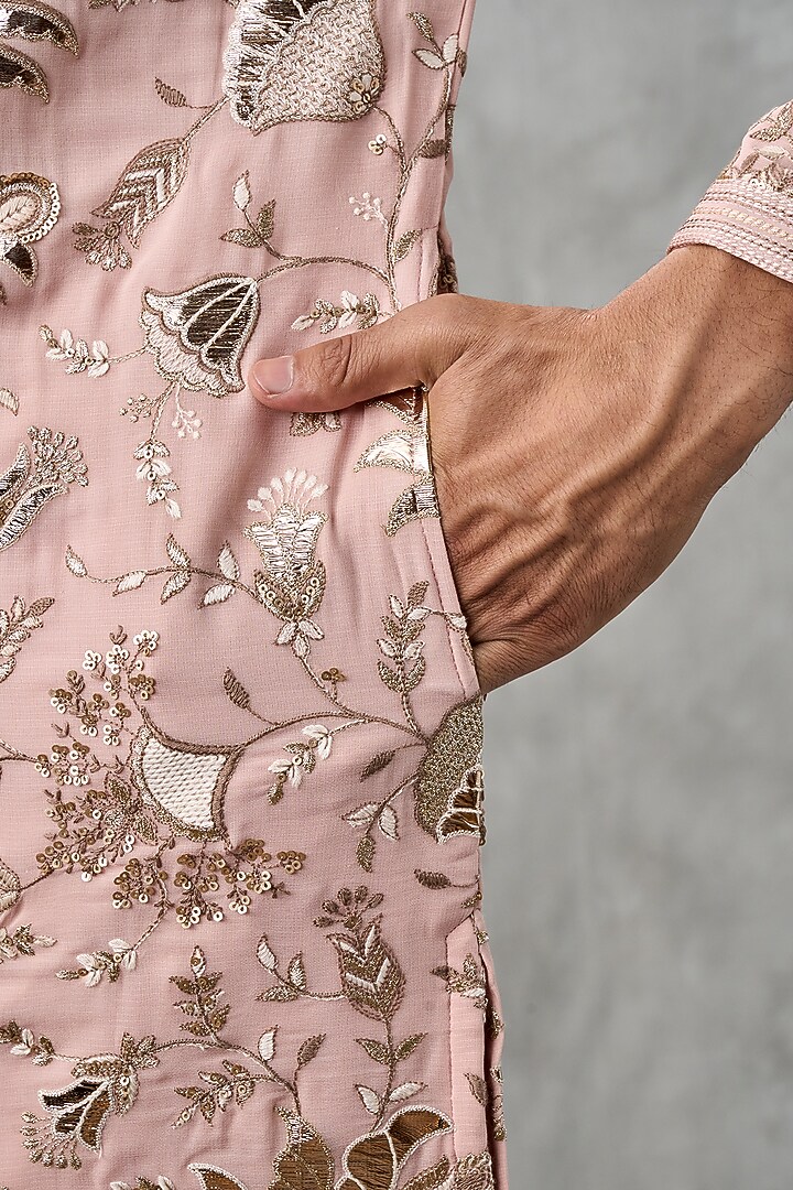 Dusty Pink Brocade Thread Embroidered Kurta Set by Twamev at Pernia's Pop Up Shop