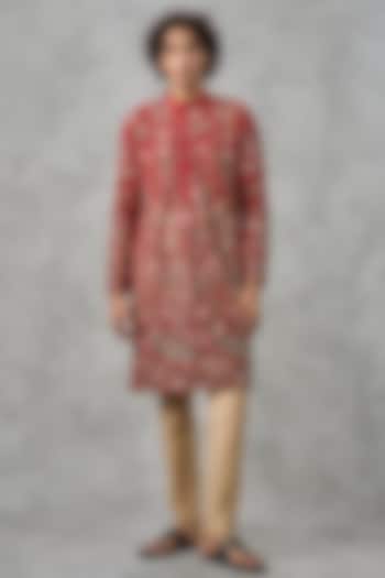 Red Georgette Thread Embroidered Kurta Set by Twamev at Pernia's Pop Up Shop