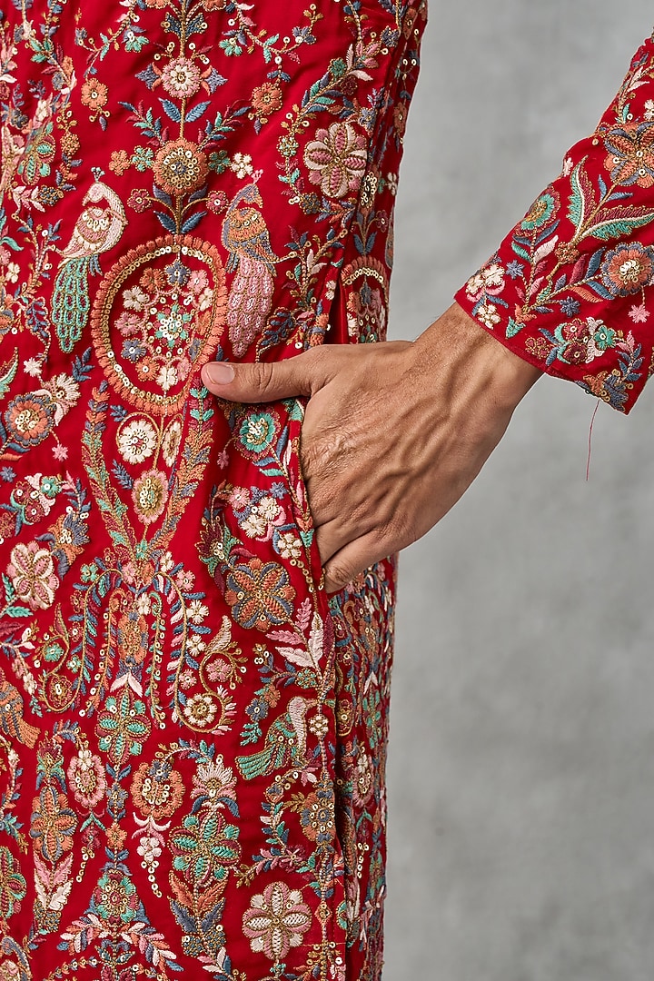 Red Georgette Thread Embroidered Kurta Set by Twamev at Pernia's Pop Up Shop