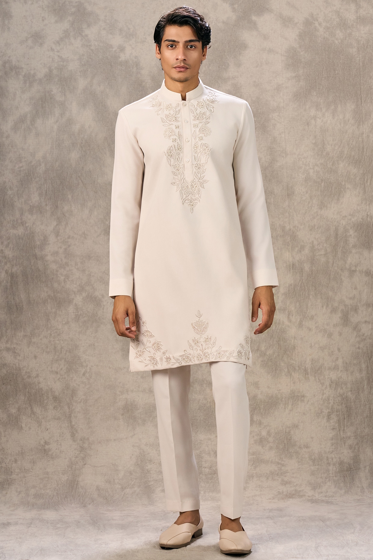 Twamev Cream Knit Fabric Thread Embroidered Kurta Set