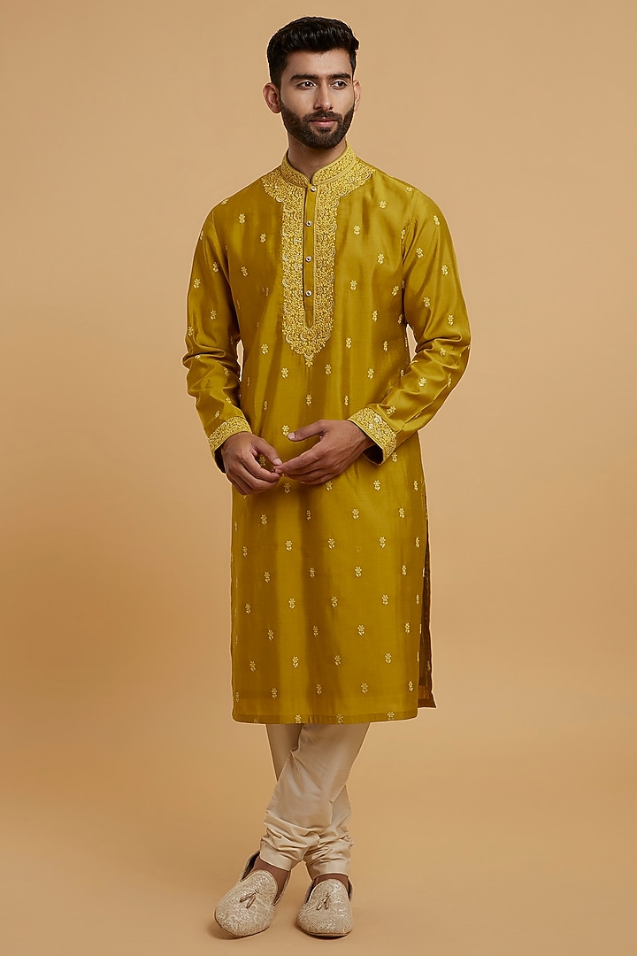Mehendi Green Blended Viscose Chikankari Kurta Set by Twamev at Pernia's Pop Up Shop