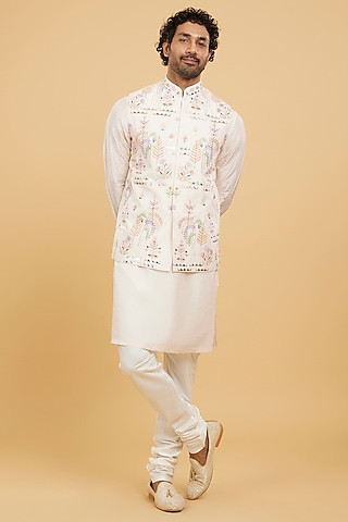 Baby Pink Art Silk Thread Embroidered Bundi Jacket Set by Twamev