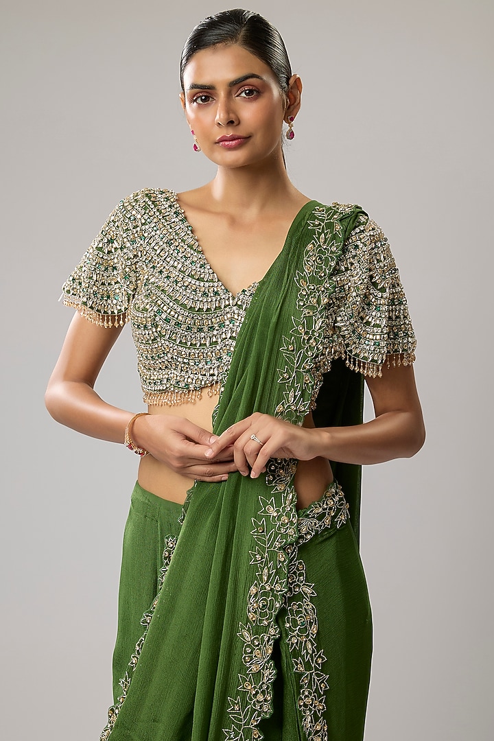 Green Pure Chiffon Hand Embroidered Draped Wedding Saree Set by Mahek Rohra at Pernia's Pop Up Shop