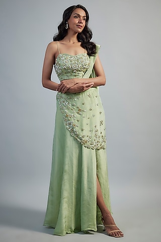 Pistachio Green Shimmer Organza Crystal Bead Embroidered Saree Set by Mahek Rohra