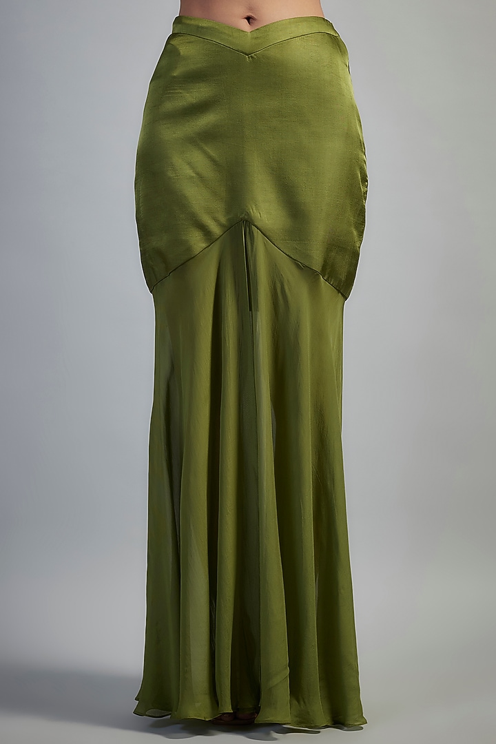 Moss Green Organza Satin & Glass Organza Hand Embroidered Cape Set by Mahek Rohra at Pernia's Pop Up Shop