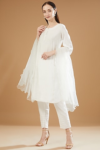 White Chanderi Cotton Embroidered Kurta Set by SAMAK BY MARZIAMEHDI