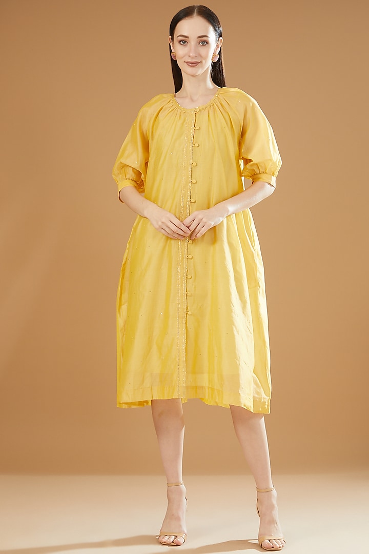 Yellow Chanderi Cotton Embroidered Tunic by SAMAK BY MARZIAMEHDI