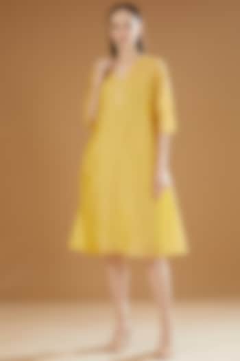 Yellow Chanderi Cotton Embroidered A-Line Tunic Dress by SAMAK BY MARZIAMEHDI