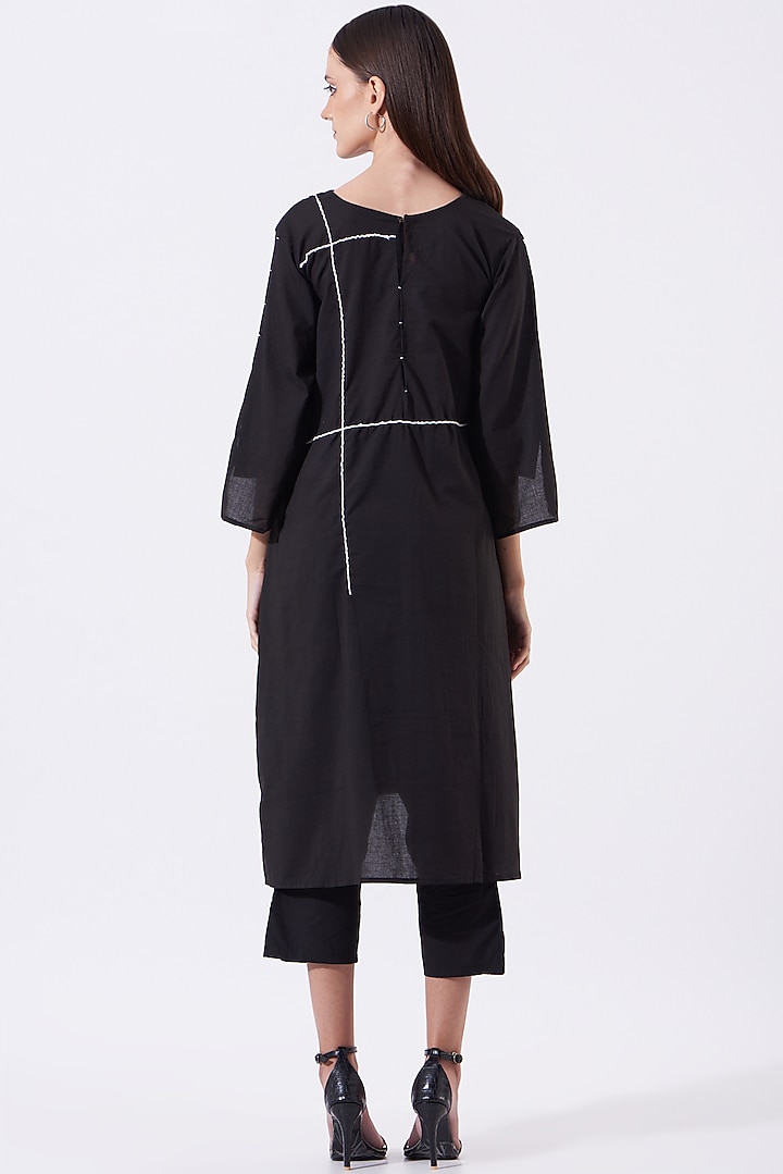 Black Embroidered High-Low Kurta Set by SAMAK BY MARZIAMEHDI at Pernia's Pop Up Shop