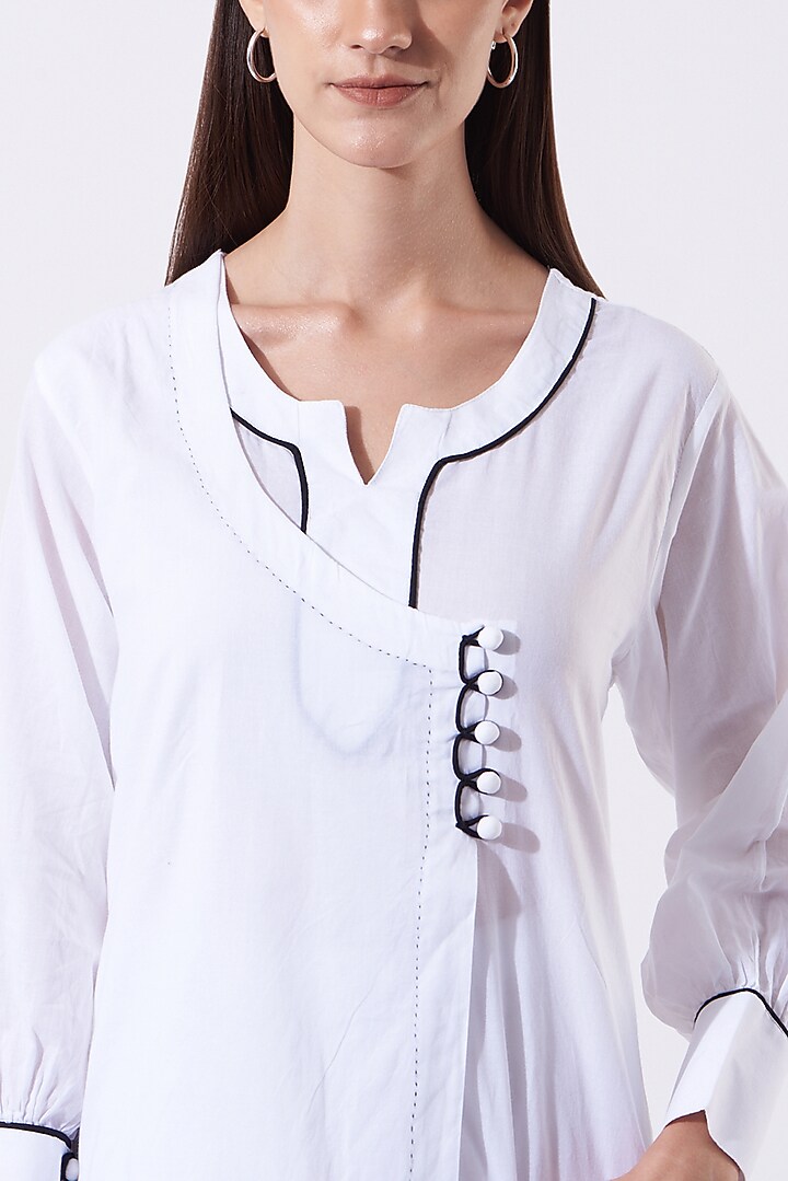 White Embroidered Layered Kurta Set by SAMAK BY MARZIAMEHDI at Pernia's Pop Up Shop
