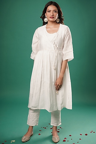 White Chanderi Cotton Angrakha Kurta Set by SAMAK BY MARZIAMEHDI