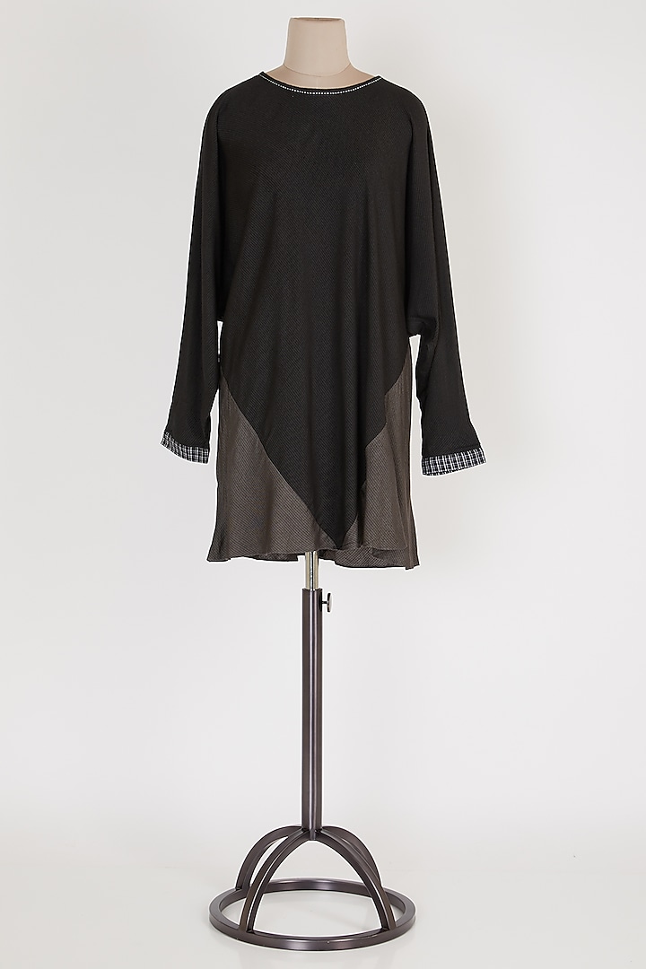 Black & Grey Top With Bat Sleeves by Mayank Anand & Shraddha Nigam at Pernia's Pop Up Shop