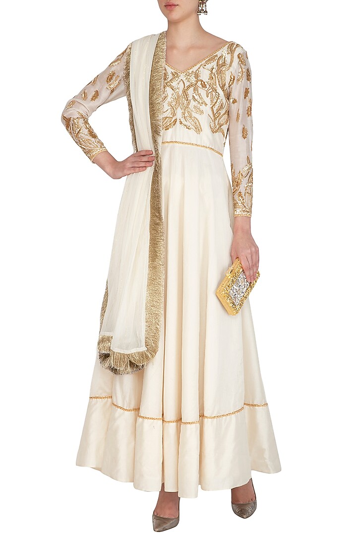 Ivory Embroidered Wedding Anarkali Set by Mansi Malhotra at Pernia's Pop Up Shop