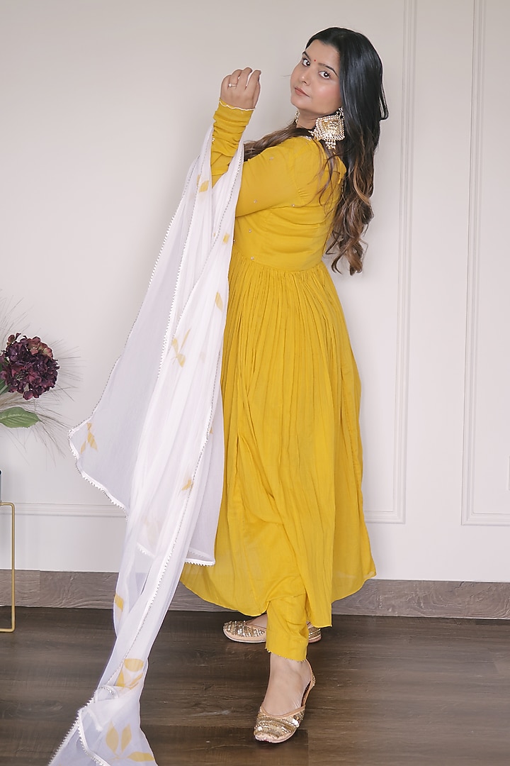 Mustard Cotton Hand Embroidered Anarkali Set by MANISHA SONI at Pernia's Pop Up Shop