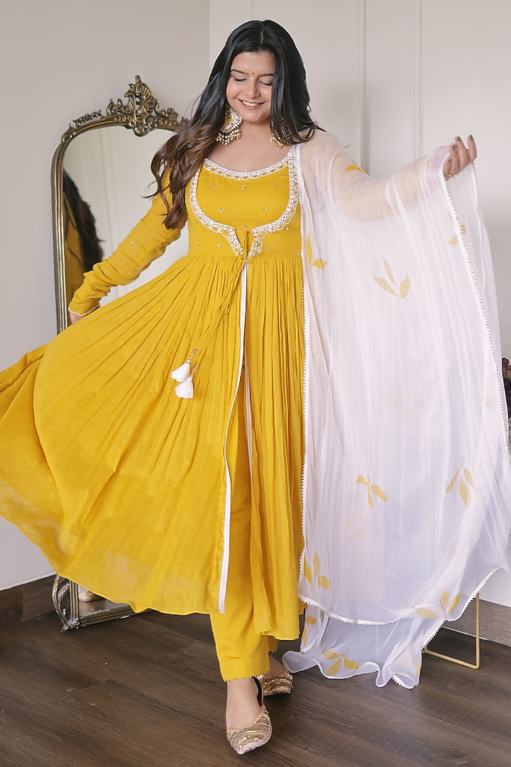 Mustard Cotton Hand Embroidered Anarkali Set by MANISHA SONI at Pernia's Pop Up Shop