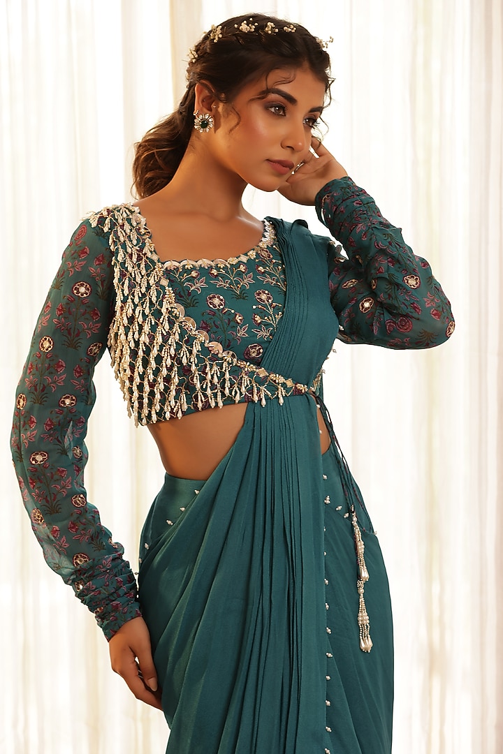 Green Chiffon & Georgette Pre-Draped Party Wear Saree Set by MANISHA SONI at Pernia's Pop Up Shop