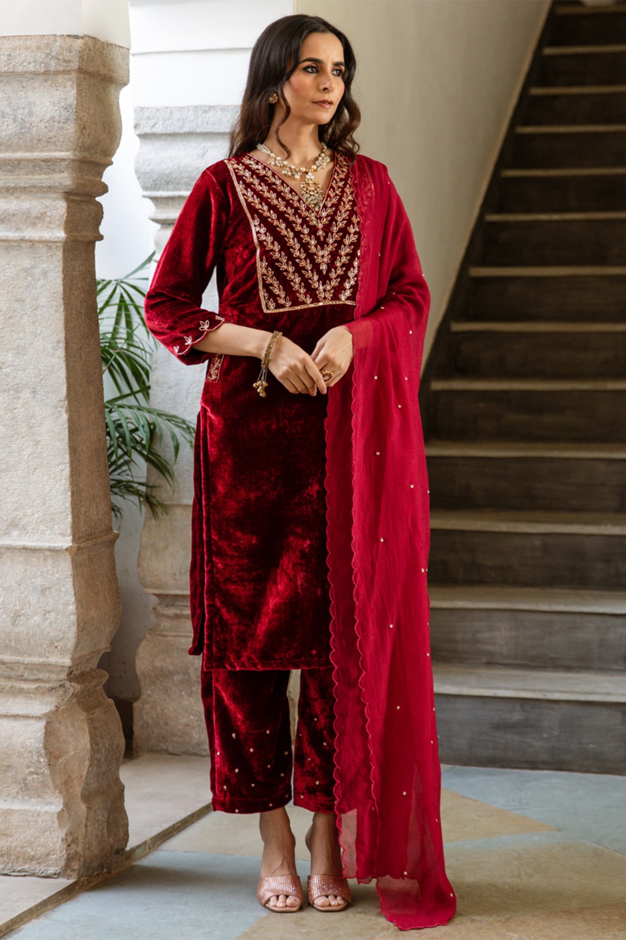 Maroon hot sale suit punjabi