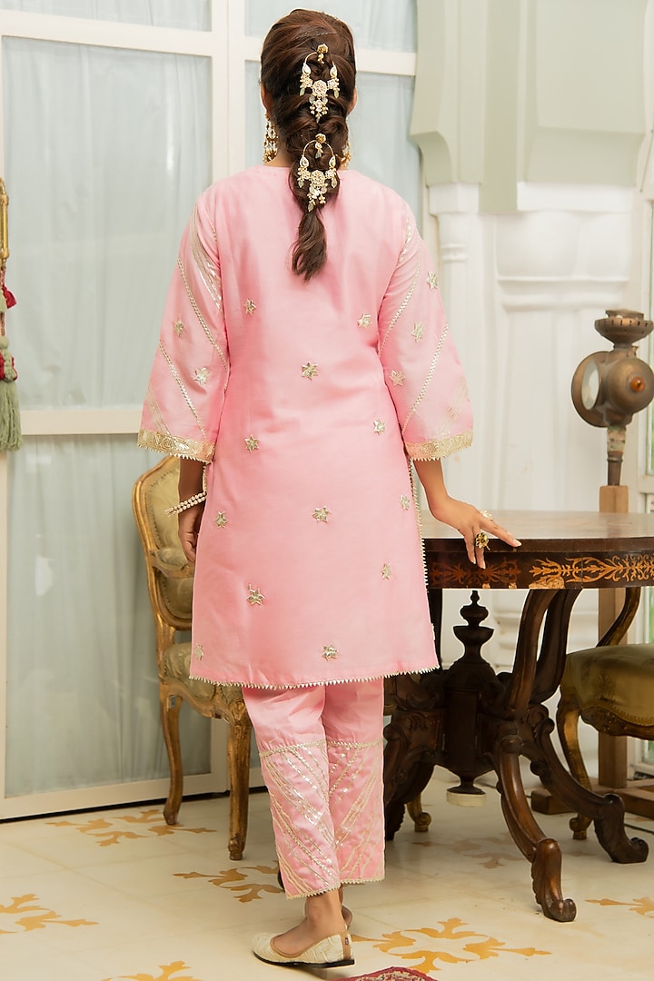 Pink Gota Embroidered Kurta Set by Maison Shefali at Pernia's Pop Up Shop