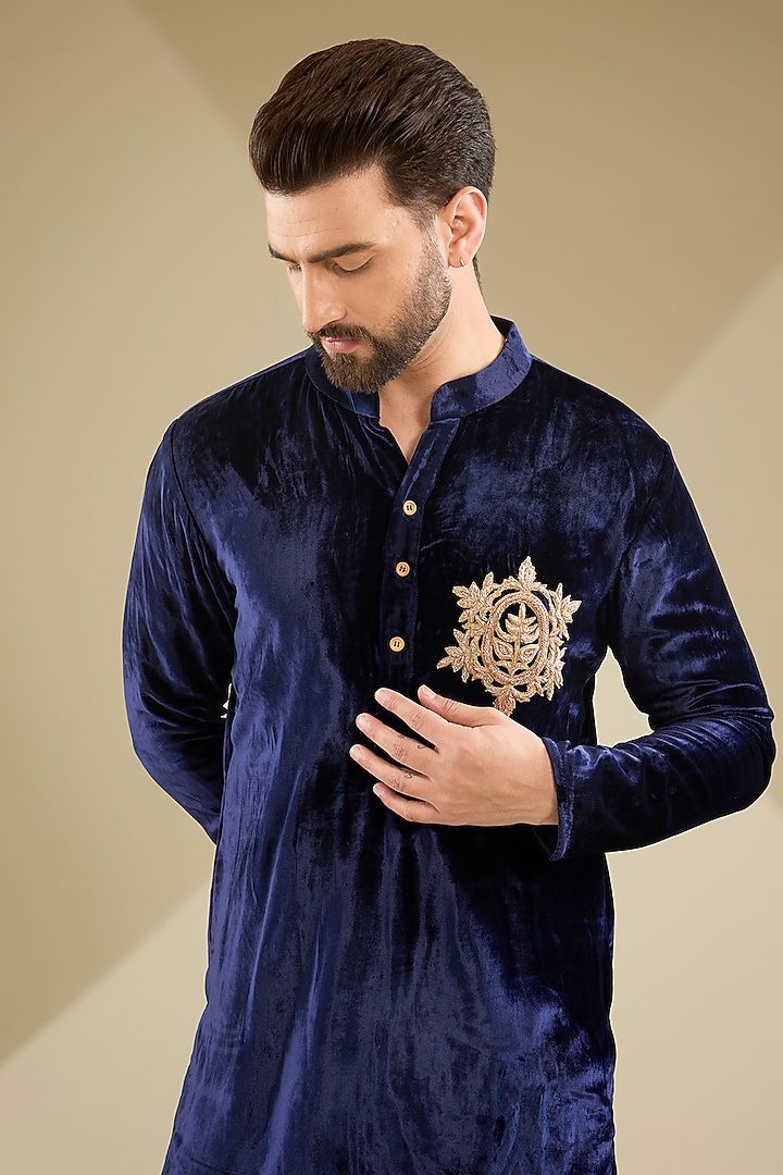 Blue Velvet Embroidered Kurta Set by MS attire at Pernia's Pop Up Shop 2026