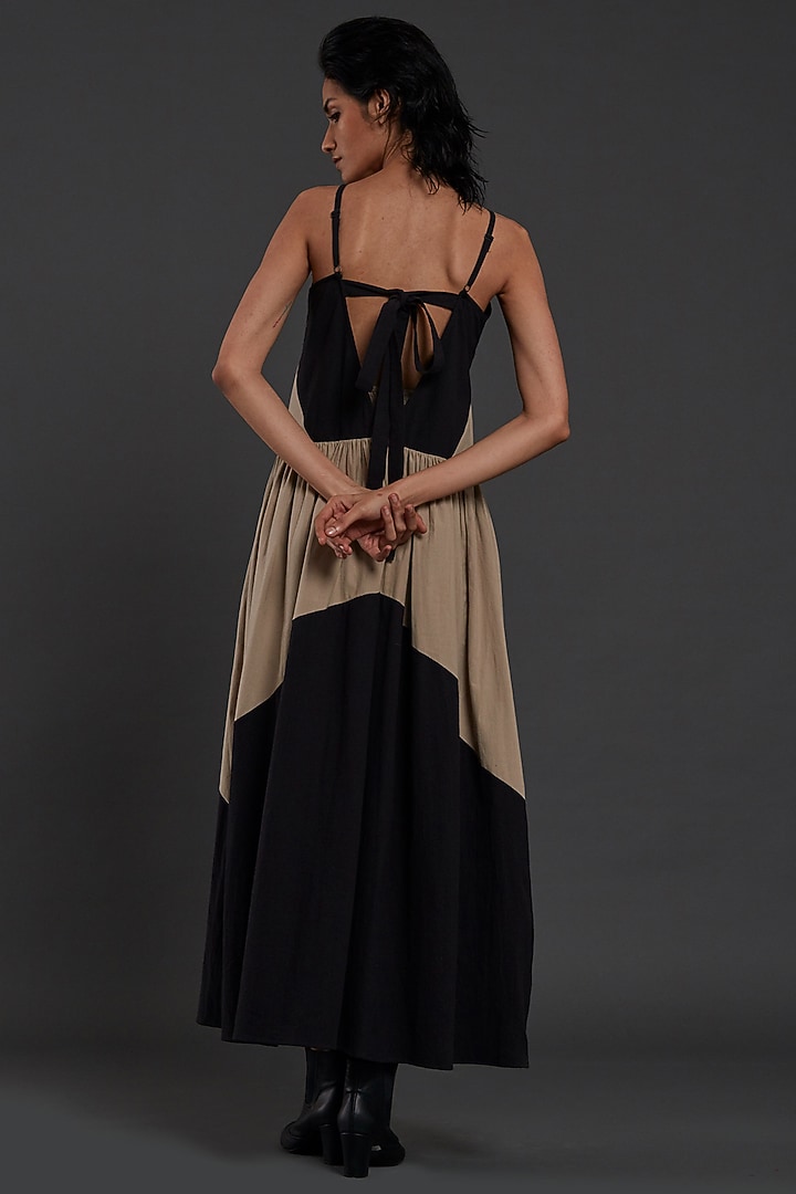Black & Beige Cotton Color Blocked Vacation Dress by Mati at Pernia's Pop Up Shop