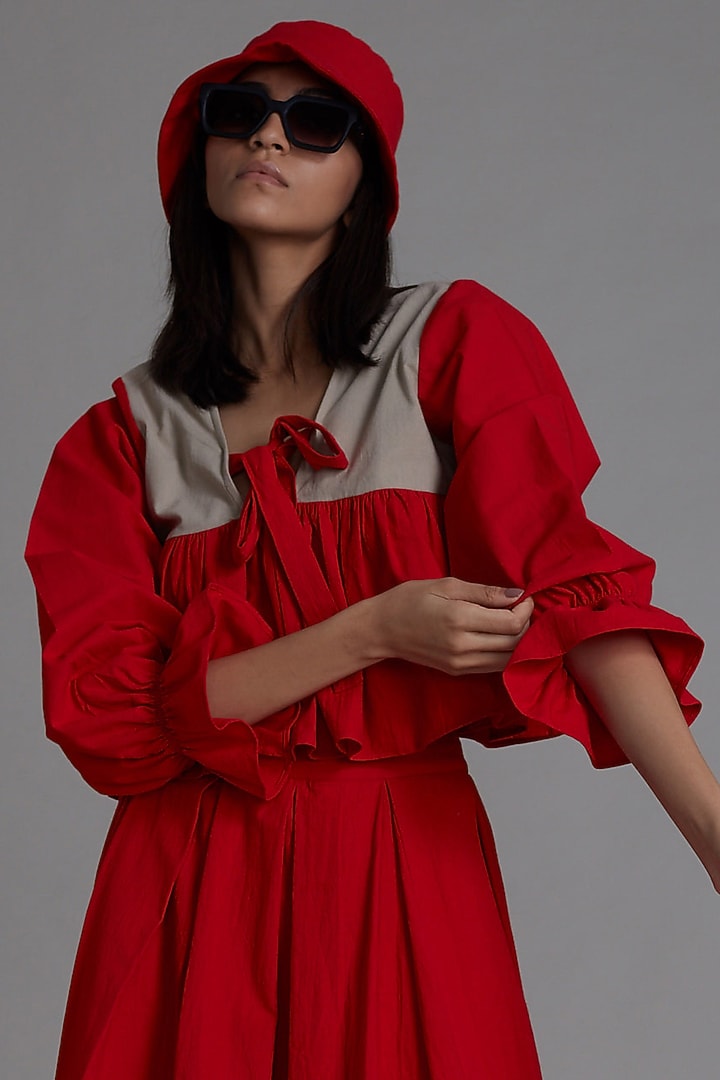Beige & Red Cotton Color Blocked Crop Top by Mati at Pernia's Pop Up Shop