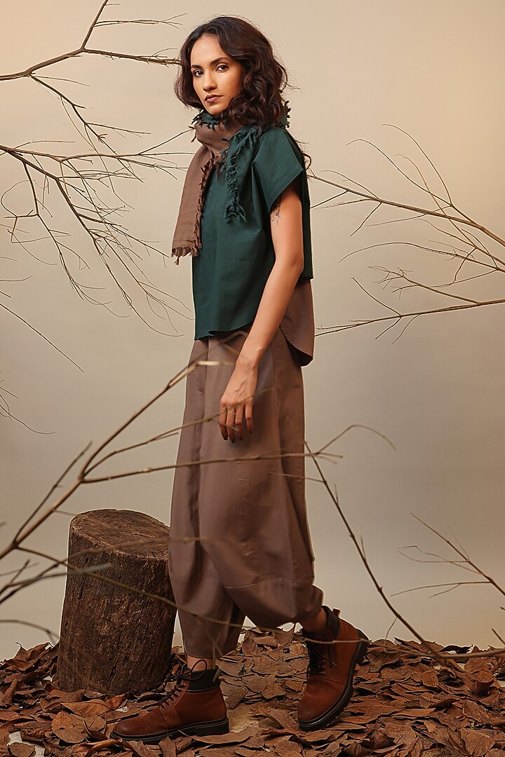 Green & Beige Cotton Color-Blocked Co-Ord Set by Mati at Pernia's Pop Up Shop
