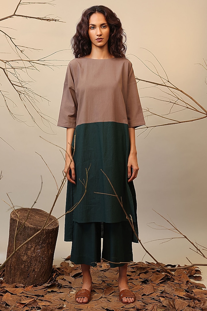 Beige & Green Cotton Color-Blocked Tunic Set by Mati at Pernia's Pop Up Shop