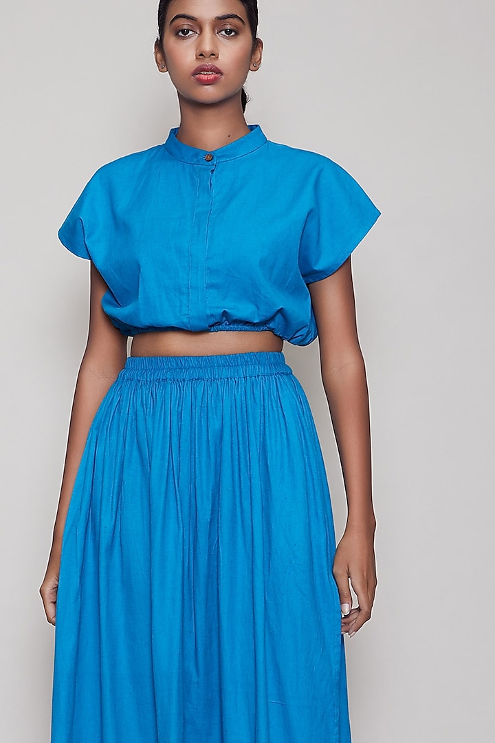 Blue Crop Top With Balloon Sleeves by Mati
