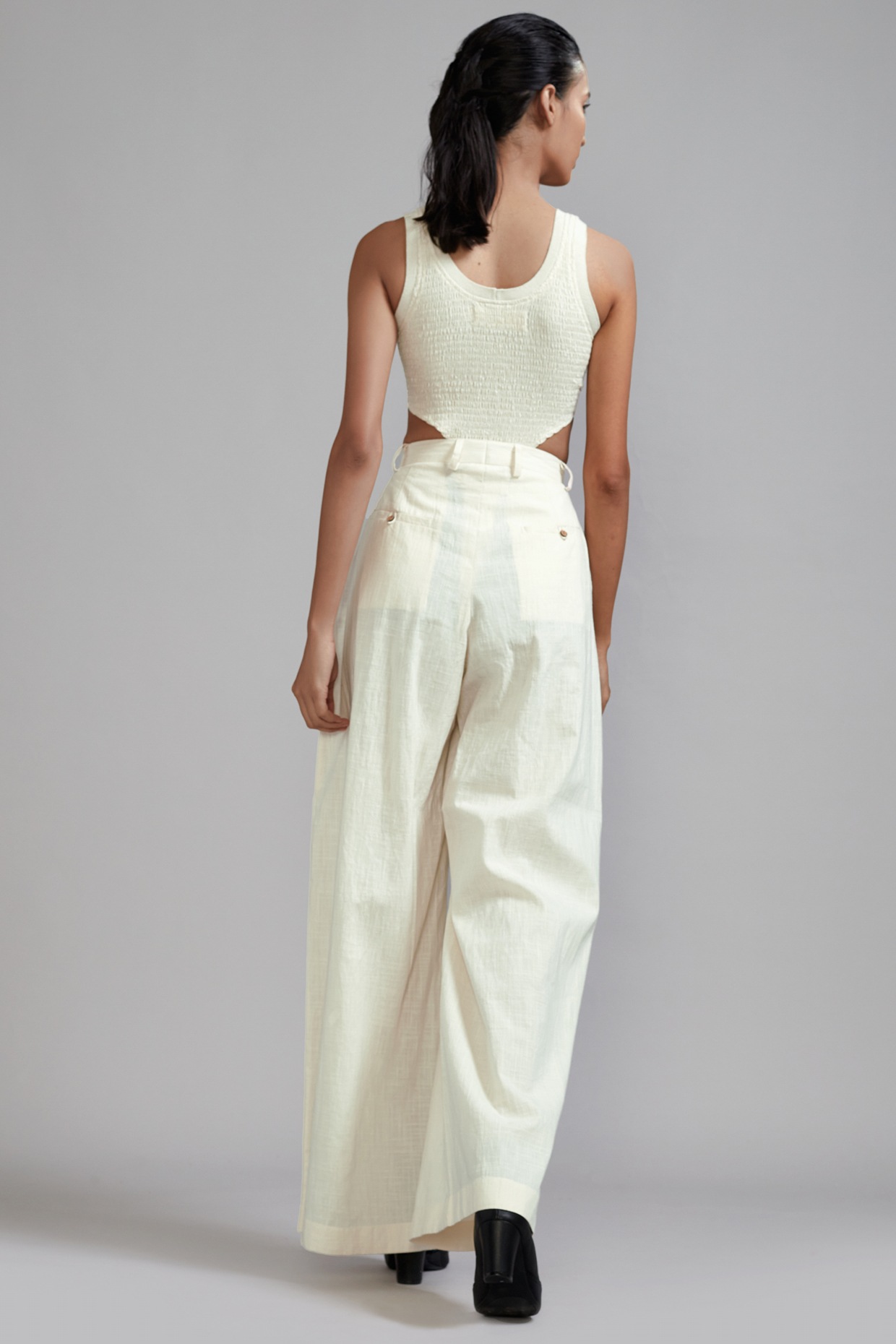 Cotton pleated pant with waist detail