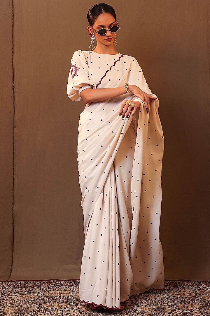 Off-White Kala Cotton Moss Embroidered Handspun Saree Set by Mati at Pernia's Pop Up Shop