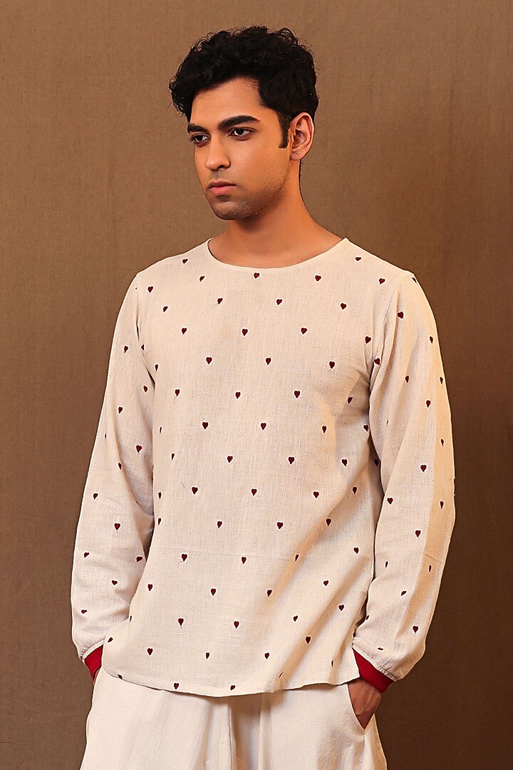 Off-White Handspun Kala Cotton Embroidered Kurta Set by Mati Men at Pernia's Pop Up Shop