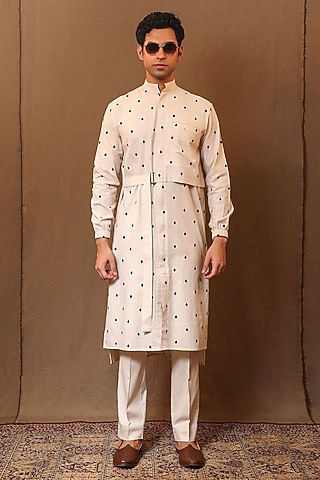 Off-white Handspun Cotton Embroidered Kurta Set by Mati Men