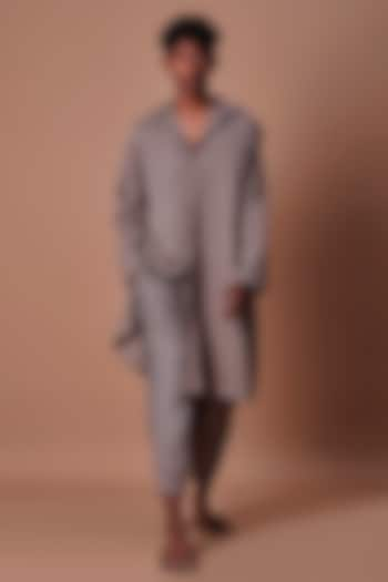 Grey Handwoven Cotton Handblock Printed Hooded Kurta by Mati Men at Pernia's Pop Up Shop