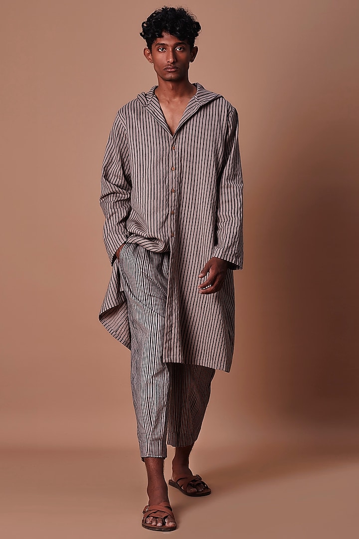 Grey Handwoven Cotton Handblock Printed Hooded Kurta Set by Mati Men at Pernia's Pop Up Shop