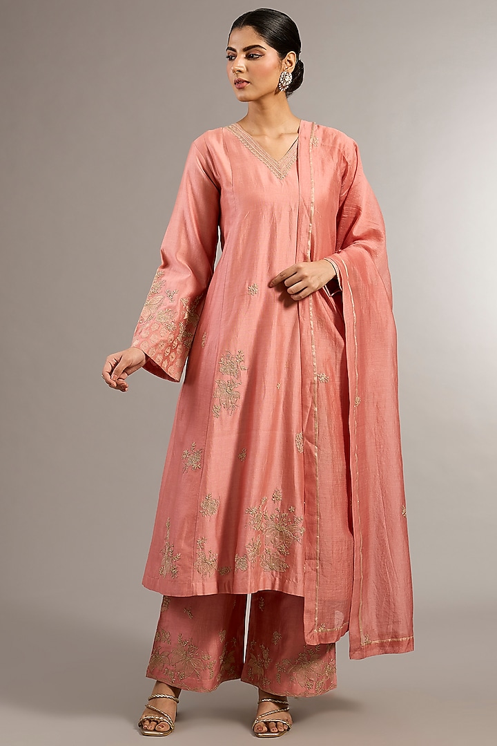 Pink Bemberg Silk Applique Work Kurta Set by Matsya at Pernia's Pop Up Shop