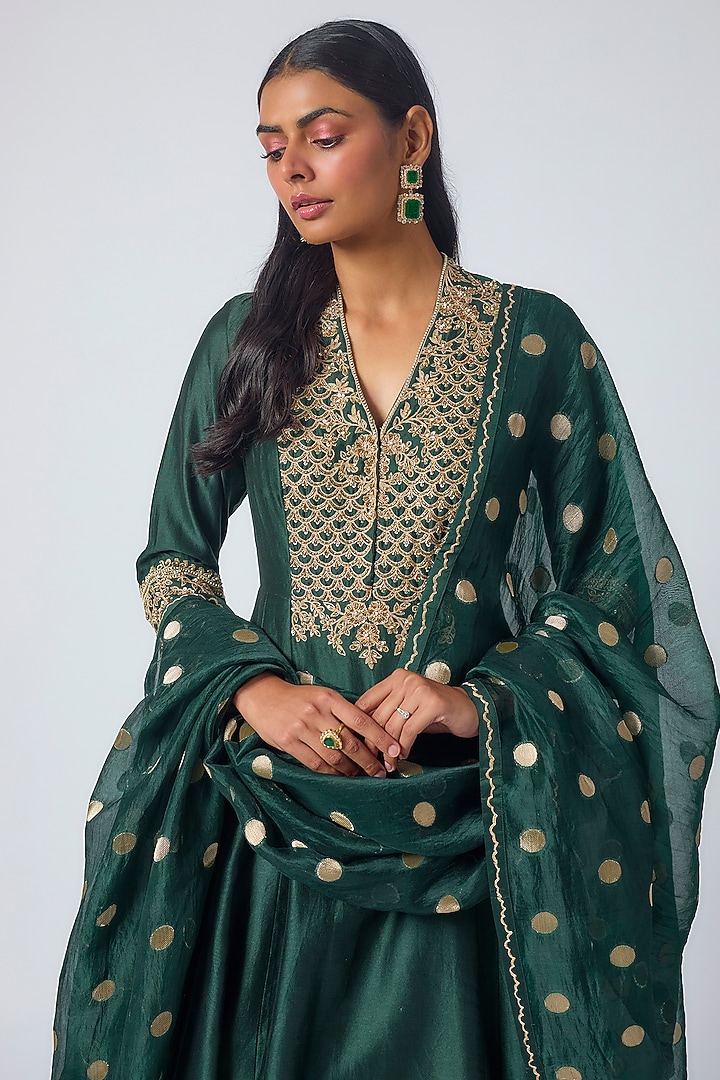 Bottle Green Chanderi Silk Resham Embroidered Kurta Set by Matsya at Pernia's Pop Up Shop