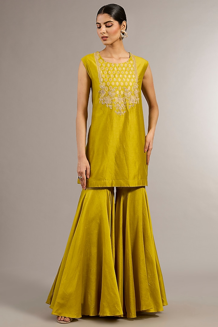 Mustard Chanderi Floral Applique Work Cape Set by Matsya at Pernia's Pop Up Shop