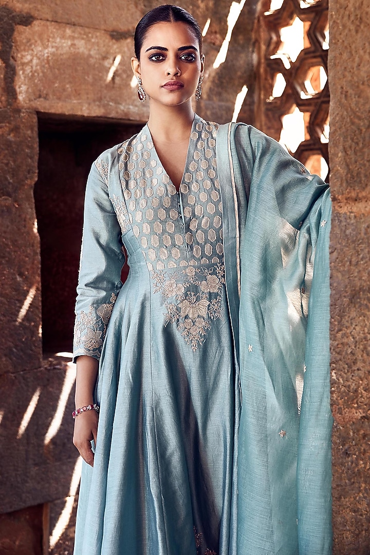 Aqua Chanderi Floral Embroidered Kurta Set by Matsya at Pernia's Pop Up Shop