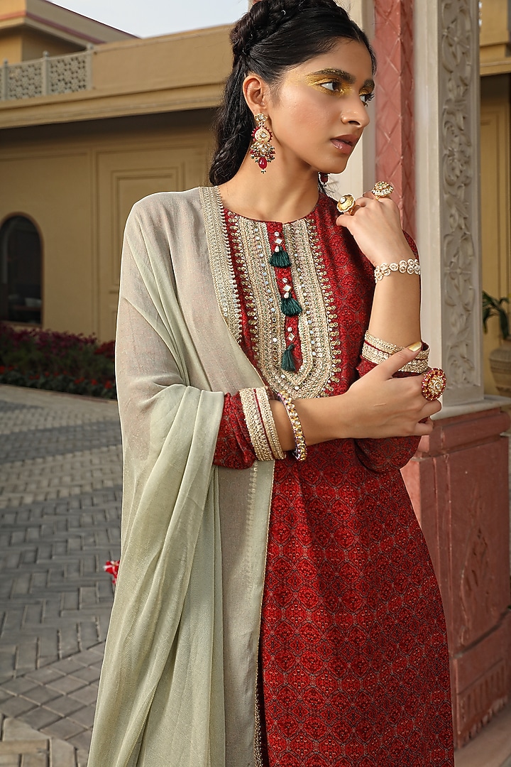 Maroon Georgette Embroidered Kurta Set by MAVISH at Pernia's Pop Up Shop