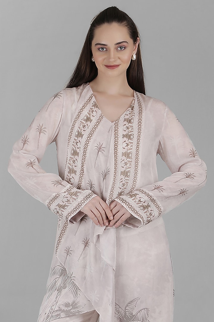 Ivory Viscose Chiffon & Cotton Linen Embroidered Kurta Set by Mandira Wirk - Resort at Pernia's Pop Up Shop