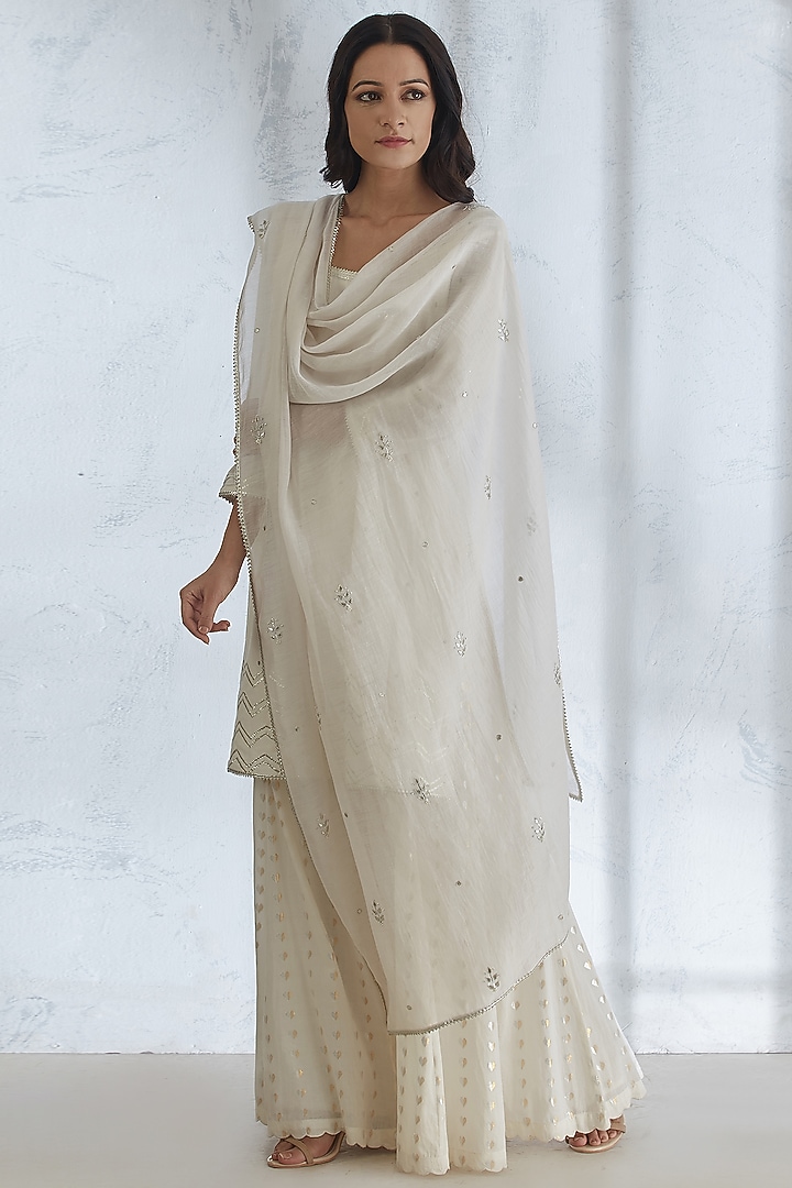 Ivory Textured & Embroidered Kurta Set by Mandira Wirk - Indian at Pernia's Pop Up Shop