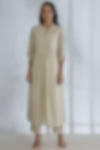 Off White Pintuck Kurta With Straight Pants by Mandira Wirk - Indian at Pernia's Pop Up Shop
