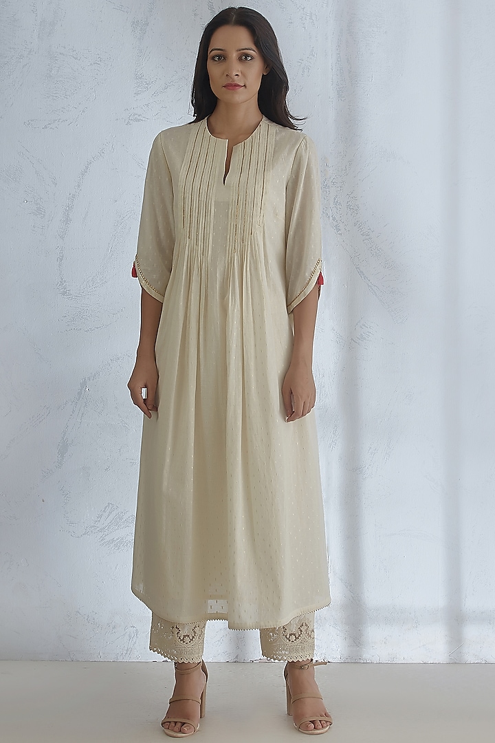 Off White Pintuck Kurta With Straight Pants by Mandira Wirk - Indian at Pernia's Pop Up Shop
