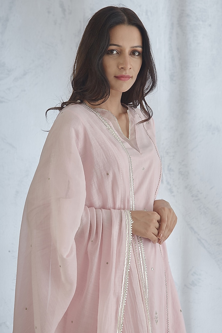 Icy Pink Hand Embroidered Kurta With Dupatta by Mandira Wirk - Indian at Pernia's Pop Up Shop