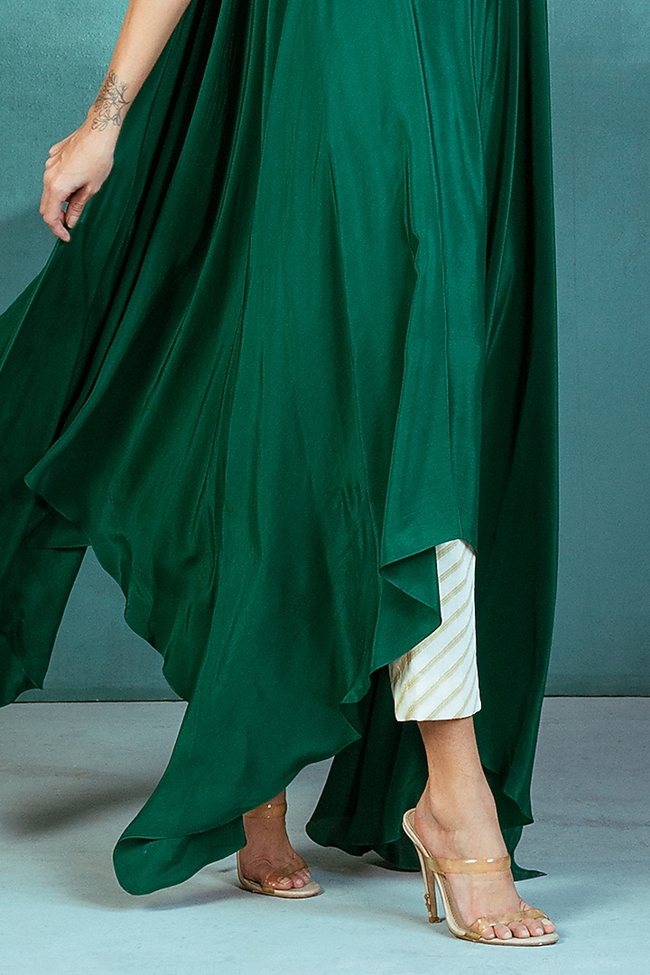 Emerald Green Embroidered Kaftan Set by Mandira Wirk - Indian at Pernia's Pop Up Shop