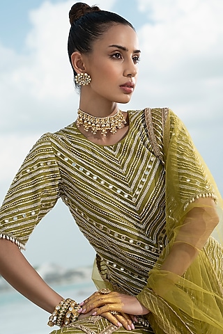Gold Finish Kundan Polki Necklace Set by Maisara Jewelry