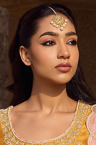 Gold Finish Kundan Polki & Pearl Handmade Jadau Maangtikka by Maisara Jewelry