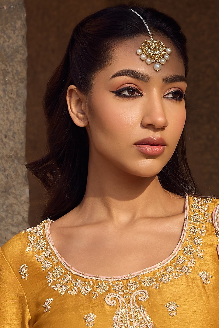Gold Finish Kundan Polki & Pearl Handmade Jadau Maangtikka by Maisara Jewelry at Pernia's Pop Up Shop